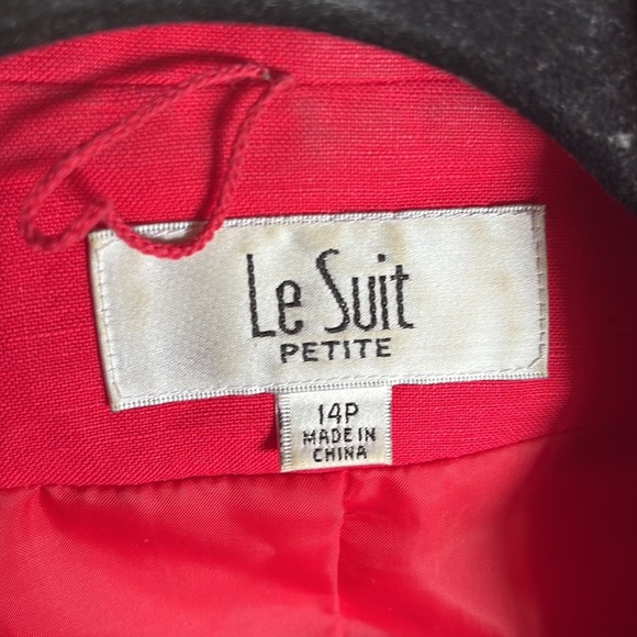 Le Suit Petite size 14P red suit jacket - Picture 8 of 9